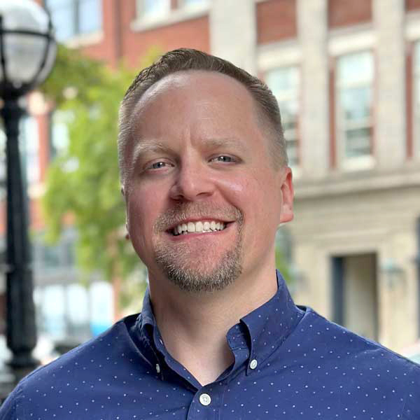 Image of the author - Adam Bennett